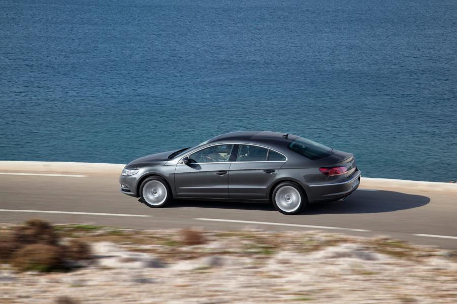  Volkswagen Passat CC 2012 года  (фото 35 из 44)